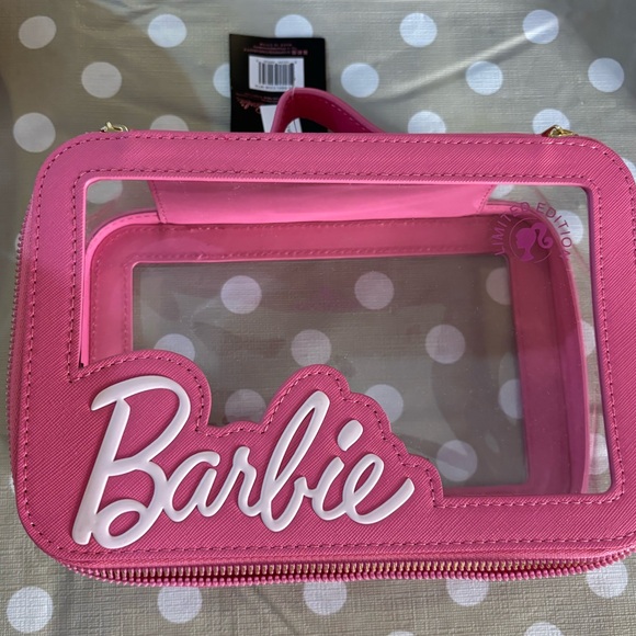 Impressions x Barbie makeup bag pink - Picture 1 of 11